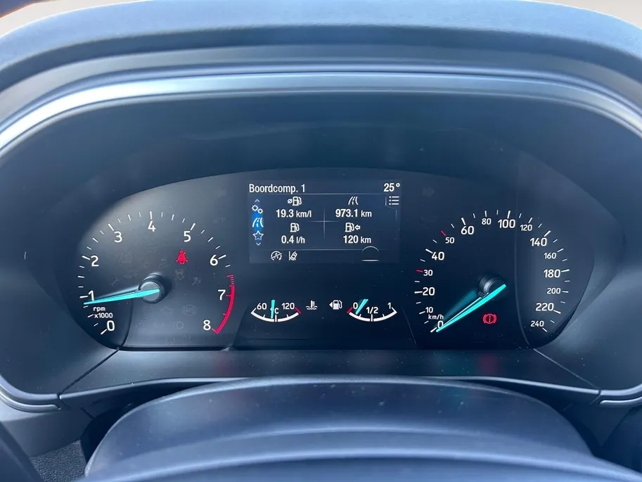 Ford Focus 1.0 EcoBoost Hybrid ST Line Stoel/stuur/voorruitverwarming | Achteruitrijcamera | Apple/Android Carplay | Parkeersensoren |