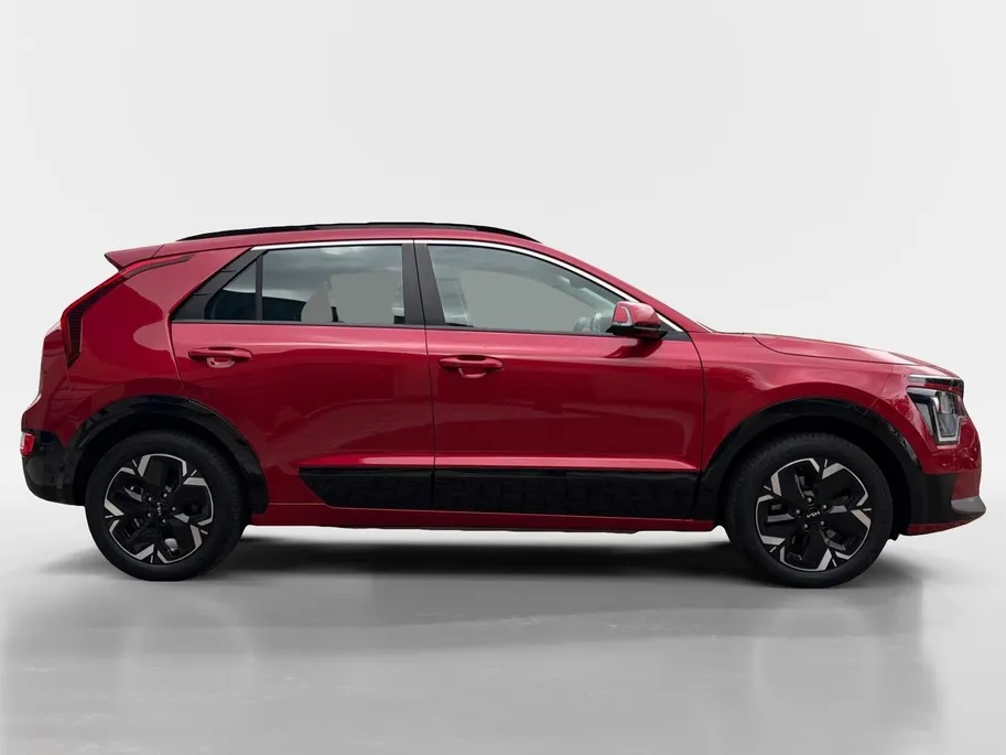 Kia Niro EV DynamicLine 64.8 kWh |*1E EIGENAAR | TREKHAAK | *LAGE KM- STAND | VOLLEDIG DEALER ONDERH. | APPLE CARPLAY/ ANDROID AUTO | CAMERA | NAVI | ADAPT. CRUISE | NETTE AUTO |