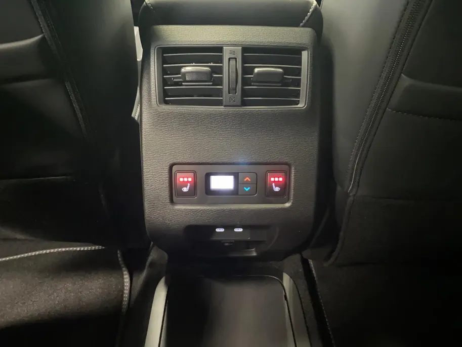 Mitsubishi Outlander 2.4 PHEV | BLACK EDITION | 4WD | AUTOMAAT |