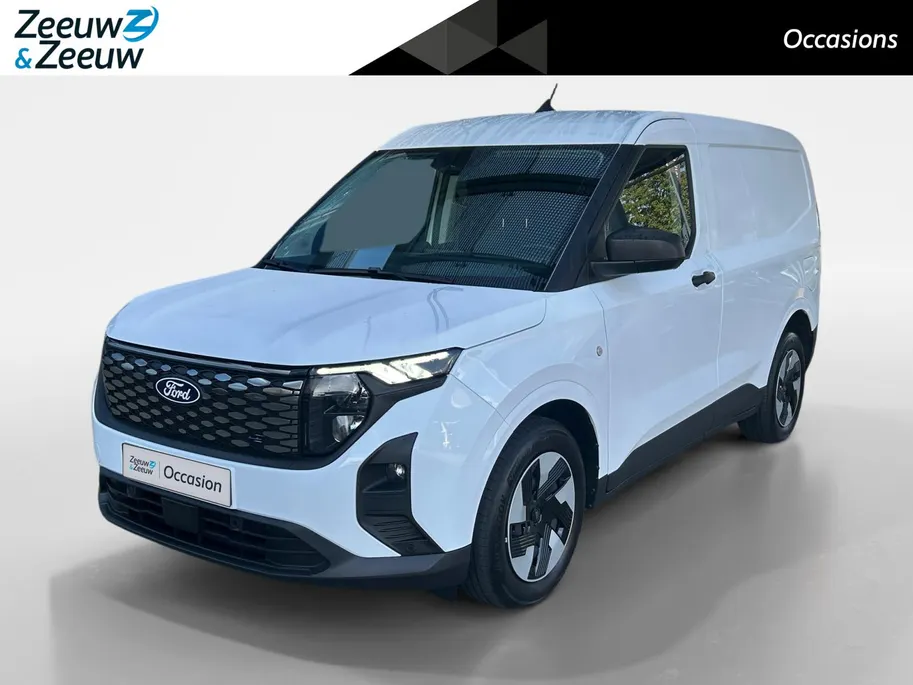 Ford E-Transit Courier Limited 44 kWh |Trehaak| Camera| Apple Carplay/Android Auto| stuurwiel verwarmd| 12 maanden Bovag Garantie|