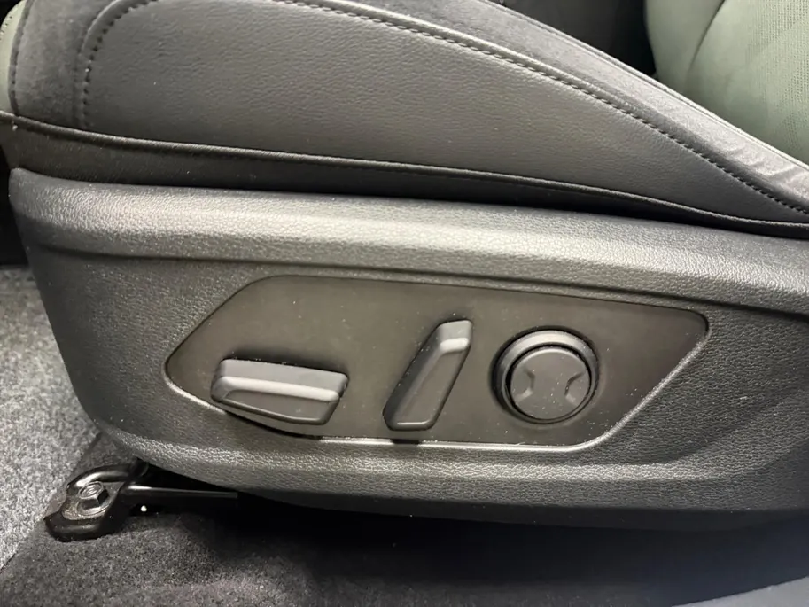 Kia Sportage 1.6 HYBRID | DARK EDITION | TREKHAAK | NL-AUTO |