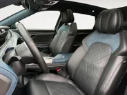 Voyah Free Flagship Edition 4WD 106 kWh | Full Option | 500 km rijbereik | Luchtvering | Stoelkoeling, -verwarming en -massage | Blackline exterieur & interieur |