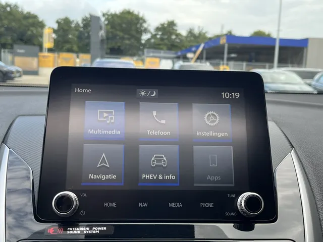 Mitsubishi Eclipse Cross 2.4 PHEV Instyle+ | Panoramadak | Trekhaak | All Seasons