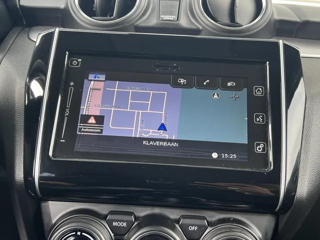 Suzuki Swift 1.2 Style Smart Hybrid | Apple Carplay & Android Auto | Climate Control | Lage Kilometerstand | 16' LM Velgen