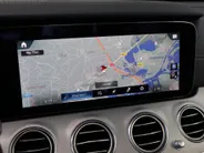 Mercedes-Benz E-Klasse 300 e AMG Line l Trekhaak l Panoramadak l Keyless l stoelverwarming