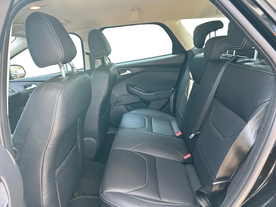 Ford Focus Wagon 1.0 EcoBoost Edition | Cruise Control | Lederen Bekleding | Telefoon Voorbereiding | Parkeersensoren |