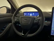 Ford Mustang Mach-E Standard RWD 73 kWh 269pk | Panoramadak | Technology Pack | Molten Magenta | Nieuw Model| Warmtepomp |