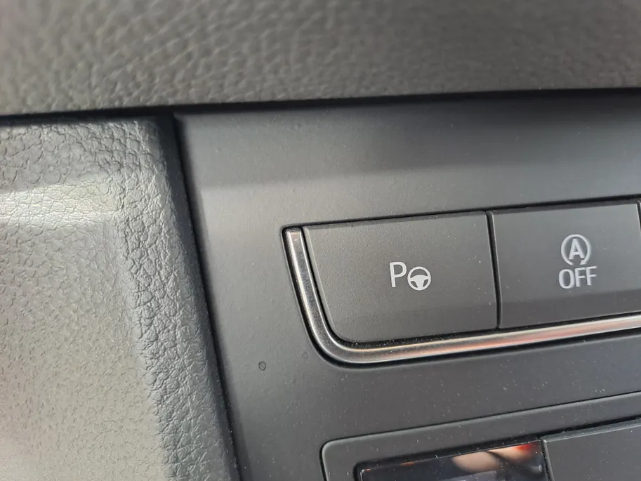 SEAT Ateca 1.5 TSI Style Business Intense | Keyless start | ECC | Navigatie | Camera | Cruise control adaptief | Apple Carplay/Android Auto | 17'' LM