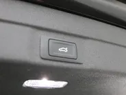 Audi A5 Avant 2.0 299pk S-tronic e-hybrid Quattro S edition · Camera · Wegklapbare Trekhaak · Apple/Android Car Play · Elek. Achterklep · 19'' Inch · Garantie t/m 05-08-2029 of 100.000km