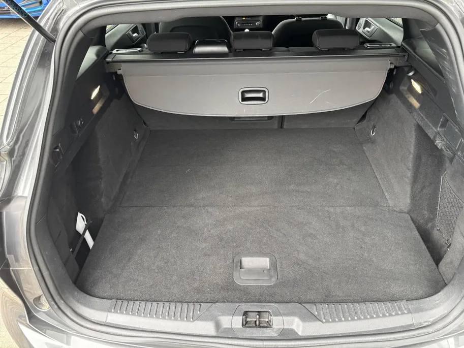 Ford Focus Wagon 1.0 EcoBoost Hybrid ST Line X