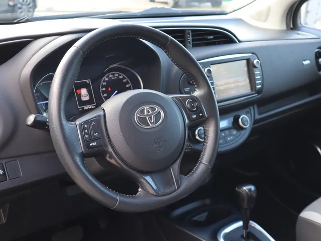 Toyota Yaris 1.5 Hybrid Y20 Exclusive Bi-tone Cruise | Camera |Navi