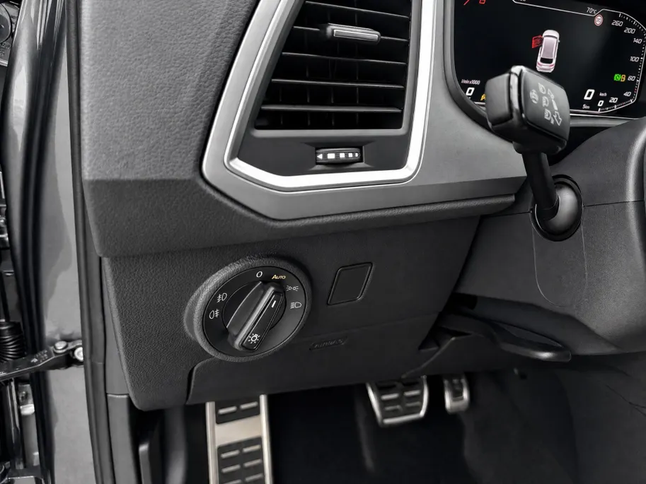 SEAT Ateca FR Business Intense 1.5 TSI 110 kW / 150 PK SUV 7 versn. DSG |  Safe and driving package XL | 5000,- Euro herwaardering!!