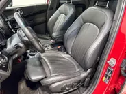 MINI Countryman Cooper SE ALL4 John Cooper Works Essence Pack