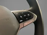 Volkswagen T-Cross 1.0TSI/95PK Goal · Navigatie · Apple/Android Car Play · Stoelverwarming · Garantie t/m 23-05-2027