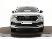 Škoda Kodiaq 1.5 TSI 150pk DSG Sportline Business 7p. · Camera · Inklap. Trekhaak · Keyless · Elek. Bestuurdersstoel + Geheugen · Matrix LED · Garantie t/m 27-05-2028 of 100.000km