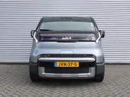 Kia PV5 Passenger Plus 71.2 kWh | Stuur-/stoelverwarming v+a | Camera | Cruise adapt. | Draadloze telefoonlader | PDC v+a | Clima | Navi | LED | 17' LM |