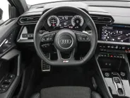 Audi A3 Sportback 40 TFSIe 204pk S Edition · Camera · Apple/Android Car Play · Parkeer Assistent · Stoelverwarming · Sportstoelen · Sfeerverlichting · Garantie t/m 06-10-2029 of 100.000km