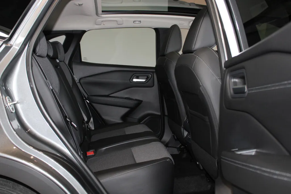 Nissan QASHQAI 1.5 e-Power N-Connecta *€3.500,-Voorraad Voordeel*360grd camera*Coldpack*Navigatie*Google assist*Climate controle*cruisecontrole*pdc voor en achter*LM wielen*