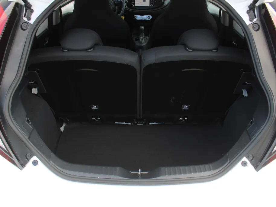 Toyota Aygo X 1.0 VVT-i S-CVT first | Camera | Android Auto/Apple Carplay | Cruise | Clima | Automaat | 17' LM |