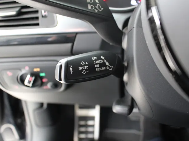 Audi A6 Avant 1.8 TFSI S-Line Sport Panoramadak | Stoelverwarming | DAB | Navigatie | Inklapbare buitenspiegels