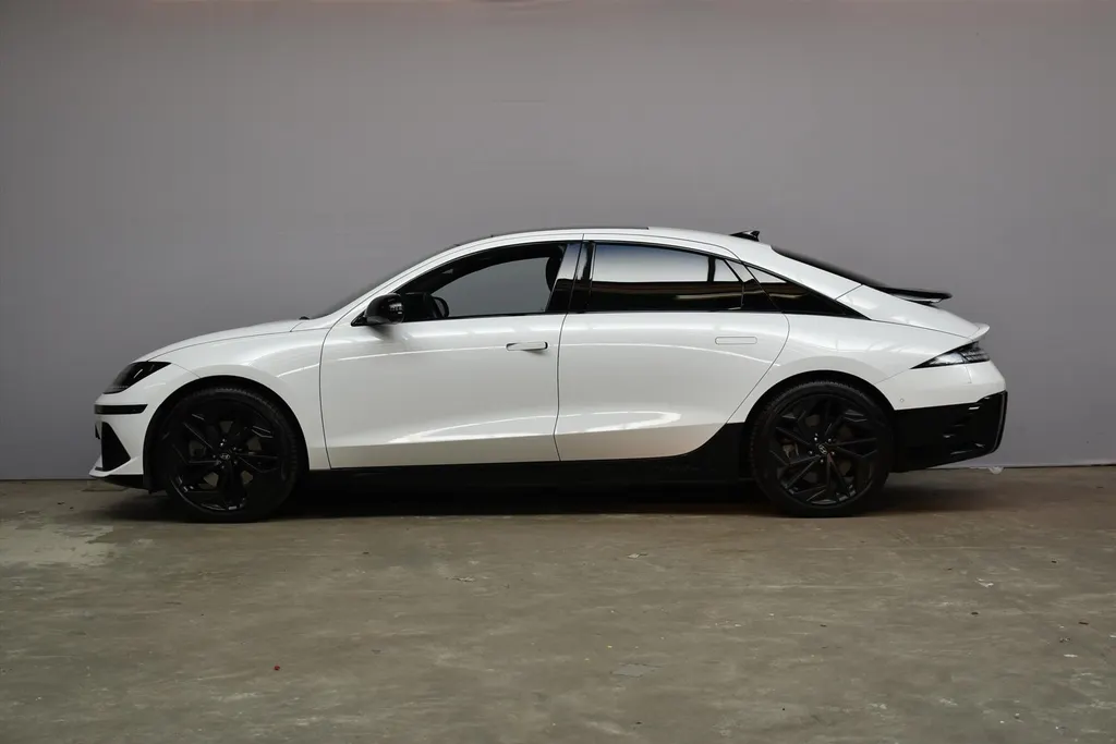 Hyundai IONIQ 6 77,4 kWh 325pk AWD First Edition I Schuifdak I SOH 100%