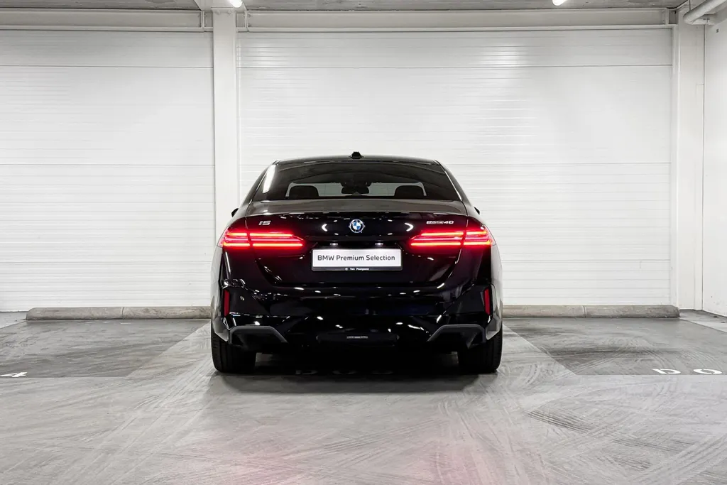 BMW i5 Sedan eDrive40