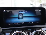 Mercedes-Benz CLA 200 Business Solution AMG l Panoramadak l Stoelverwarming l Ambiente lichtpakket