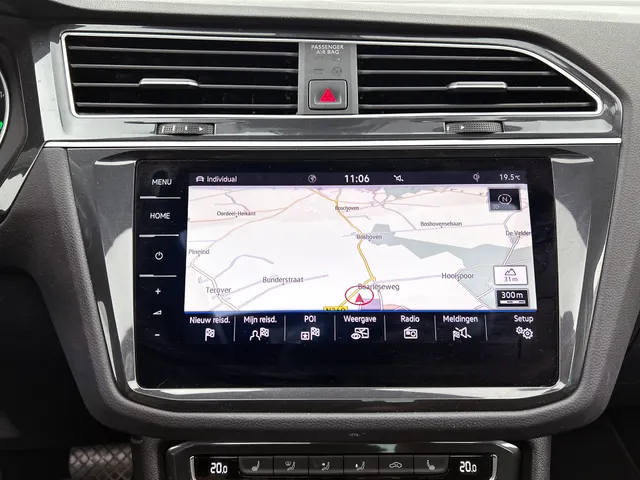 Volkswagen Tiguan 2.0 TSI 4Motion Highline Business R | PANORAMA | HEAD UP | ADAPTIVE | ELEKTR. A-KLEP | STOELVERW. | NAVI |