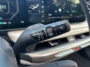 Kia EV4 Hatchback GT-PlusLine 81.4 kWh | Schuif/kanteldak | Lederen bekleding | 360 Graden camera | Head up display | Elektrische achterklep | Elektrische stoel verstelling met geheugen | Stoel verwarming + ventilatie voor | Dodehoek camera | Draadloze oplader | 