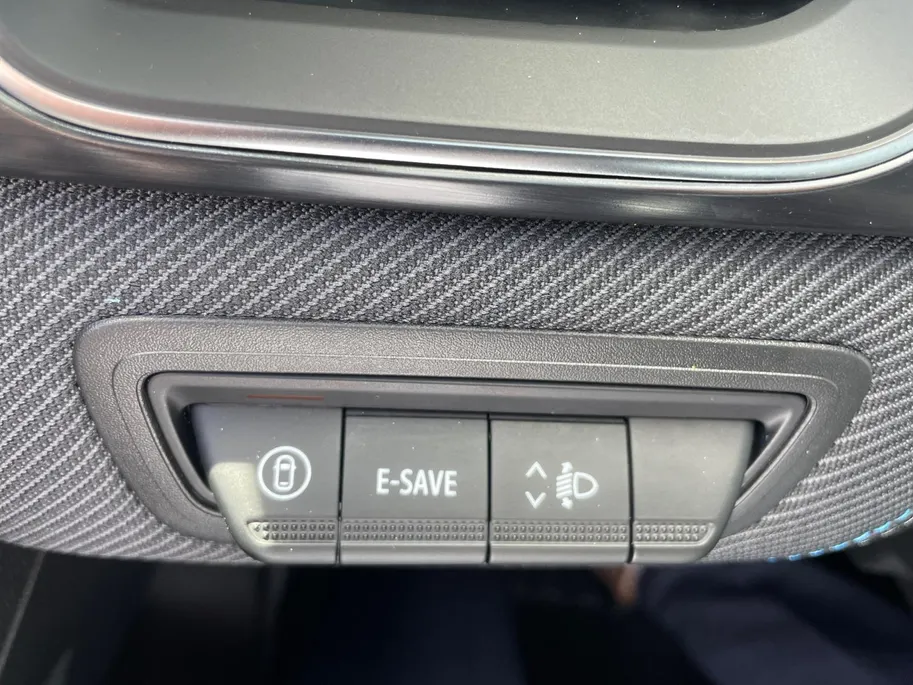 Renault Captur 1.6 E-Tech Hybrid Esprit Alpine *Automaat*Navi+Camera*Climate Control*Parkeersensoren*LM.Velgen*Zeer nette auto!