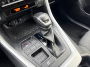 Toyota RAV4 2.5 Hybrid Active Trekhaak afneembaar , climate , navi , cruise , camera , lm velgen .