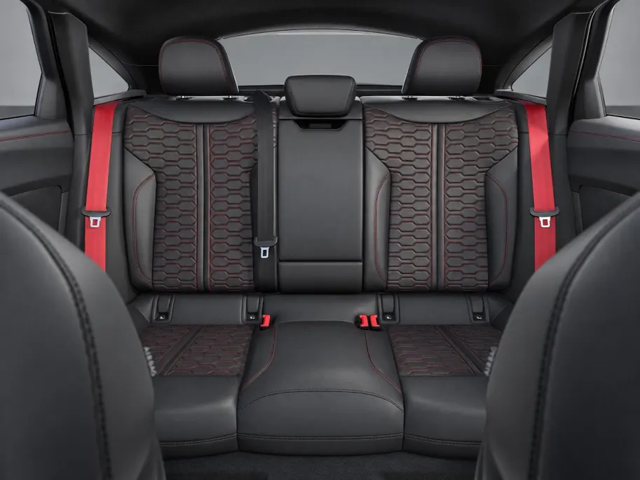 Audi RS5 Limousine e-hybrid quattro 639 PK · Audi Exclusive Nardogrijs · Audi Sportpakket · Keramisch  · Optiekpakket Carbon