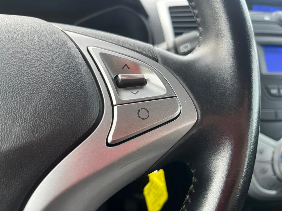 Hyundai ix20 1.4i i-Drive | Airco| Hoog zitter| Lichtmetalen velgen| Metallic lak| Elec. ramen| Radio| Nette auto!