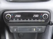 Mazda 2 Hybrid 1.5 Agile | Comfort pakket | CarPlay | Camera | Stuur-/stoelverwarming | Cruise adapt. | 15' LM |