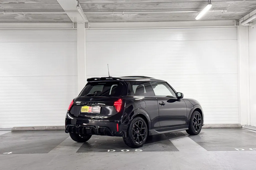 MINI Cooper 3-deurs Cooper C John Cooper Works M