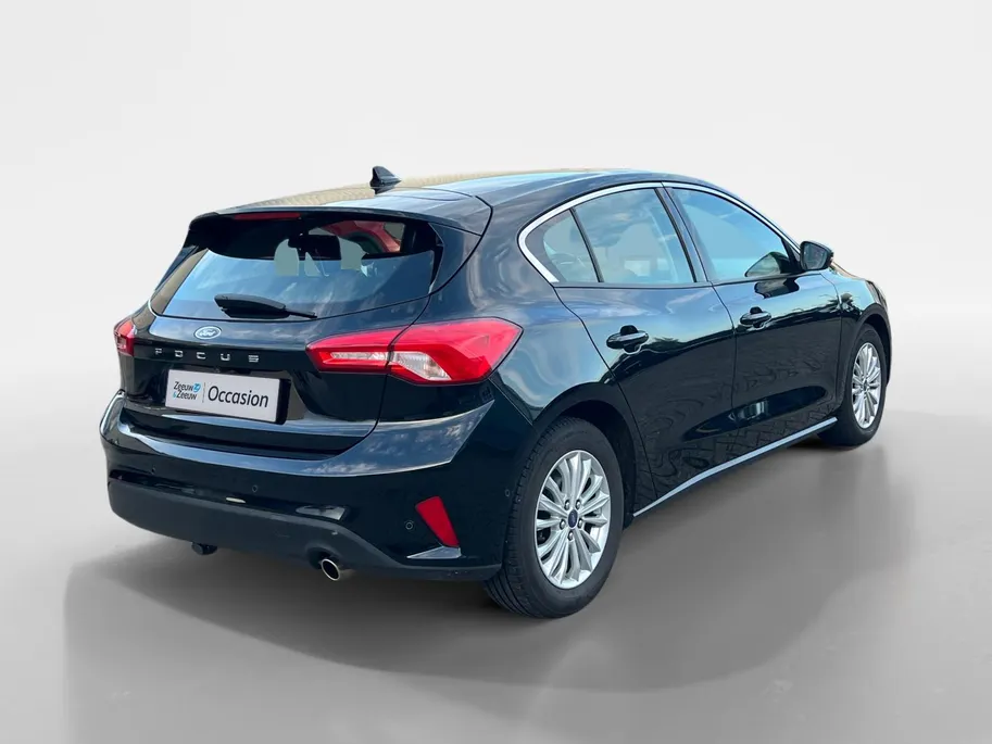 Ford Focus 1.0 EcoBoost Titanium Business | Navigatie | Apple carplay & Android auto | Winter pack | BLIS | Parkeersensoren voor en achter | Achteruitrijcamera | Trekhaak | Cruise control | Airco | Bovag garantie |