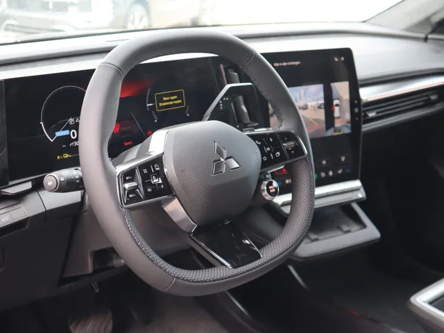 Mitsubishi Eclipse Cross Intense 67 kWh | Stoel Verwarming | Carplay |