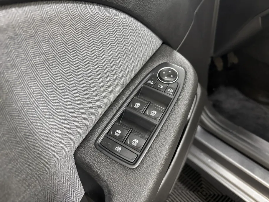 Renault Clio 90PK TCe GPF Techno | 9,3' Navi | Climate Control | Apple CarPlay/Android Auto | Camera | Cruise Control | Parkeersensoren | Full LED | Lichtmetalen Velgen | Digital Cockpit | Licht & Regen Sensor |