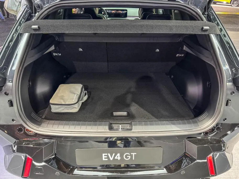 Kia EV4 GT AWD 81.4 kWh Per heden te bestellen | In showroom verwacht per oktober | GT |