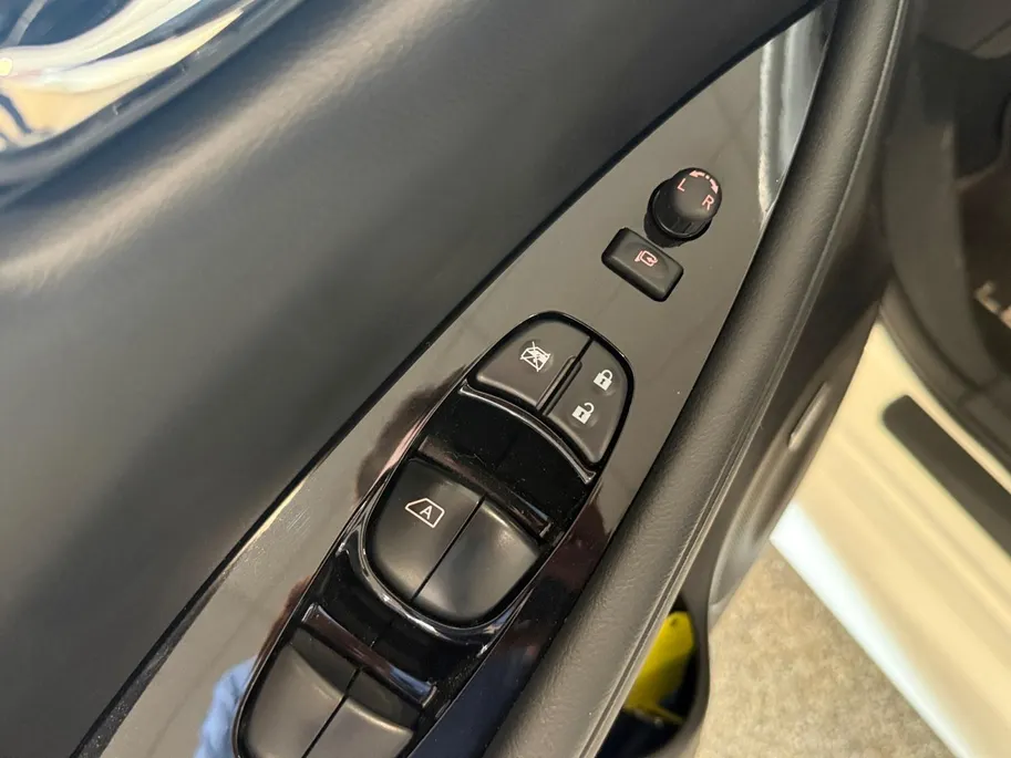 Nissan Leaf Tekna 40 kWh *Automaat*Navi+360Camera*Climate*Adaptive Cruise*Stoel/Stuur Verw.*Bose Sounds!