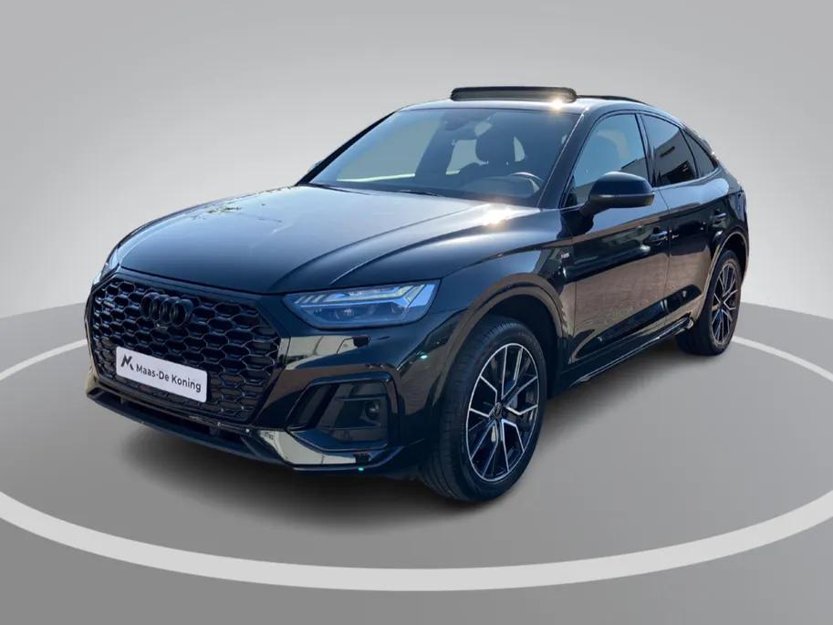 Audi Q5 Sportback 50 TFSIe 220kW/299PK S Line · Panoramadak · Camera · Apple/Android Car Play · Stoelverwarming · Drive select · Leder/stof
