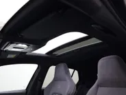 Volkswagen Golf 1.5eTSI/130PK R-Line DSG Volkswagen Golf 1.5eTSI/131PK R-Line DSG · Panoramadak · Apple/Android Car Play · Stoel & Stuurverwarming · Navigatie · LED ·