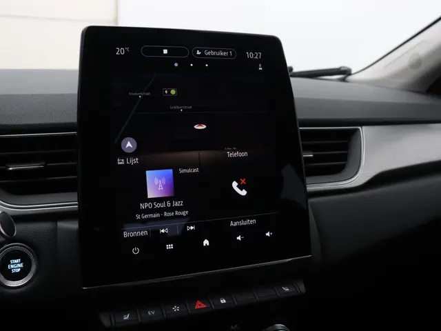 Renault Captur 1.6 E-Tech Plug-in Hybrid 160PK Intens | NAVI GROOT | CAMERA | STOELVERWARMING