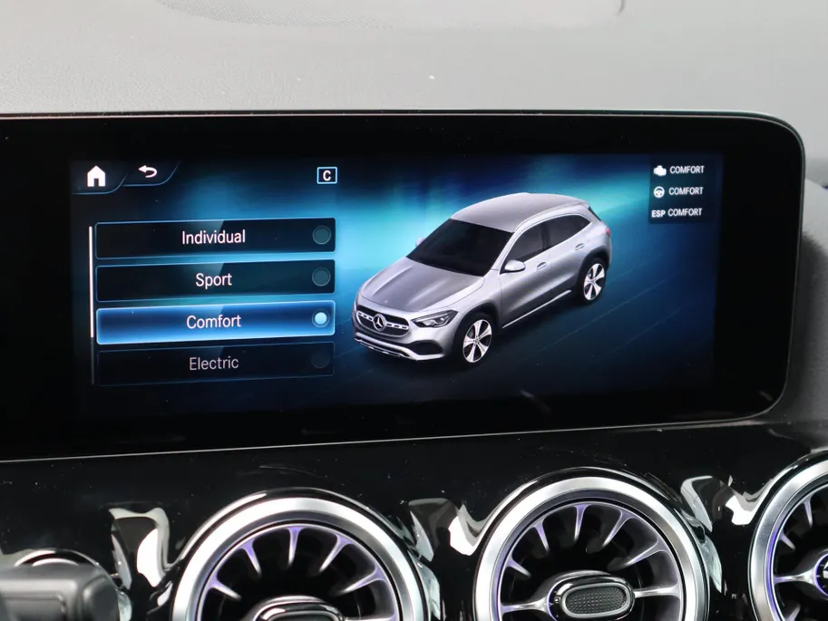 Mercedes-Benz GLA 250 e AMG Line l Trekhaak l Stoelverwarming l Achteruitrij camera