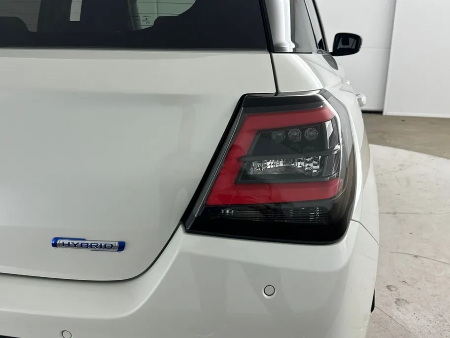Suzuki Swift 1.2 Style Smart Hybrid Automaat | Navigatie | Apple Carplay/Android Auto | Adaptieve Cruise Control