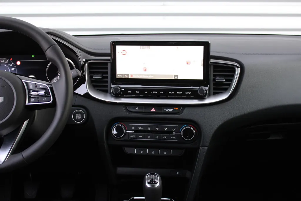 Kia XCeed 1.0 T-GDi DynamicPlusLine | Stuur-/stoelverwarming | Camera | Dodehoek detectie | Elektr. achterklep | 18' LM | Clima | Navi |
