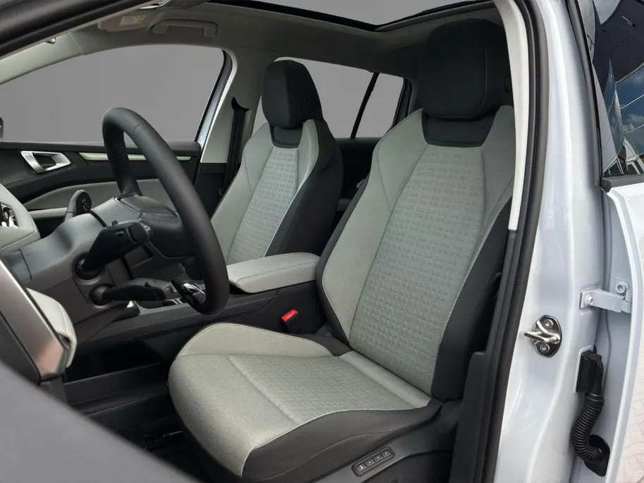 Škoda Epiq Business Launch Edition 56 kWh | Interieur Loft Mint | 19' inch velgen, Lark | Light & View | Trekhaak afneembaar | Panoramisch glazen dak | €1000,- inruilpremie