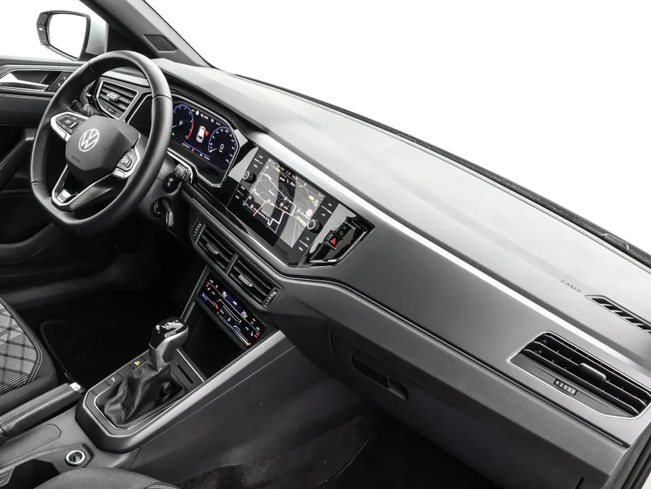 Volkswagen Polo 1.0 TSI 95pk DSG R-Line · Camera · Matrix LED · ACC · Stoelverwarming · Apple/Android Car Play · Sfeerverlichting · Verkeersbord Detectie ·
