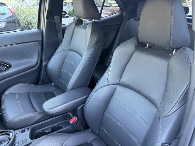 Toyota Yaris Cross 1.5 Hybrid Launch Edition | Bi-Tone | HUD | VERKOCHT