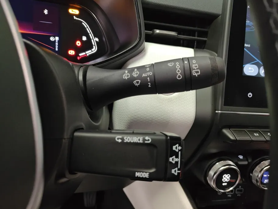 Renault Clio 1.6 E-Tech Hybrid 145 Techno AUTOMAAT NAVI AIRCO APPLE CARPLAY ANDROID AUTO CRUISE CONTROLE LM VELGEN PARKEERSENSOREN ZEER MOOIE AUTO
